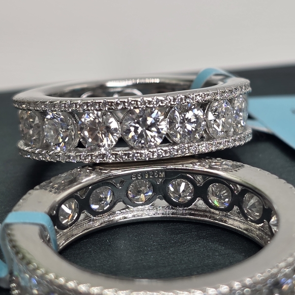 💎 4.14 CTW Sterling Silver Moissanite Eternity Band Ring 💎 - Picture 3 of 3